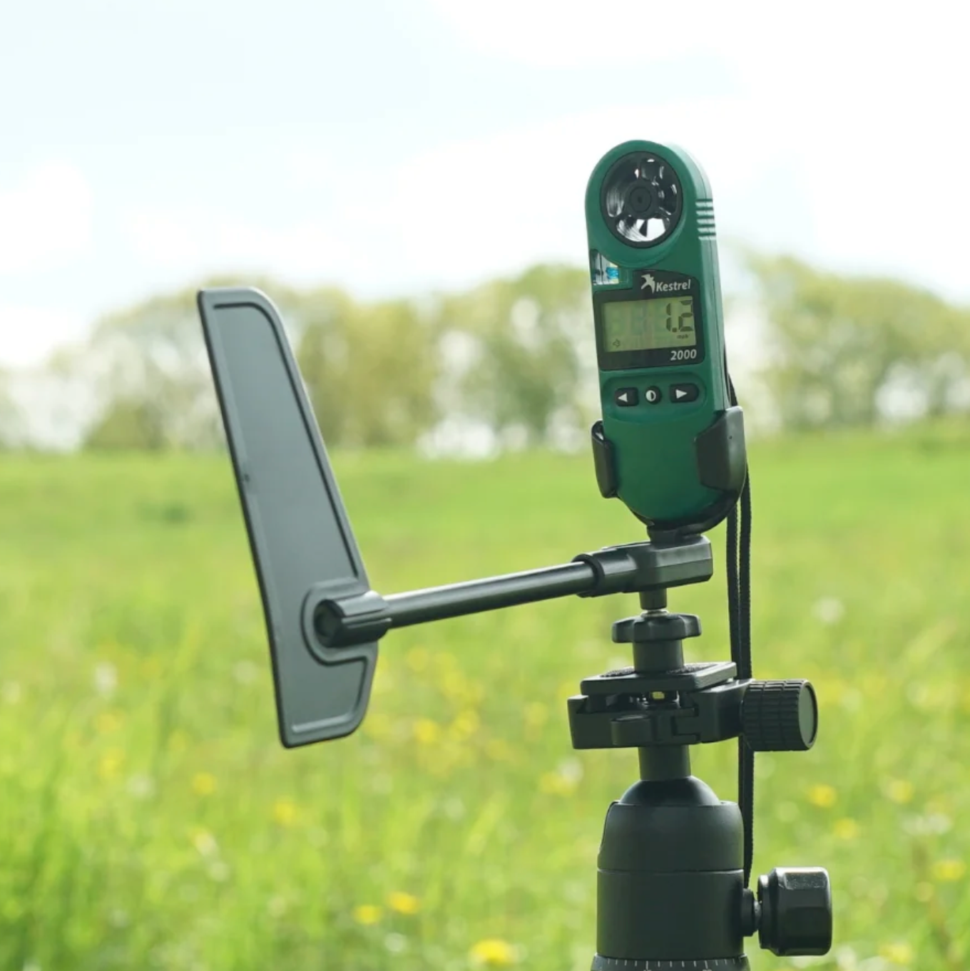 Kestrel 2000 Pocket Wind and Temperature Meter with Wind Vane and Tripod Accessory