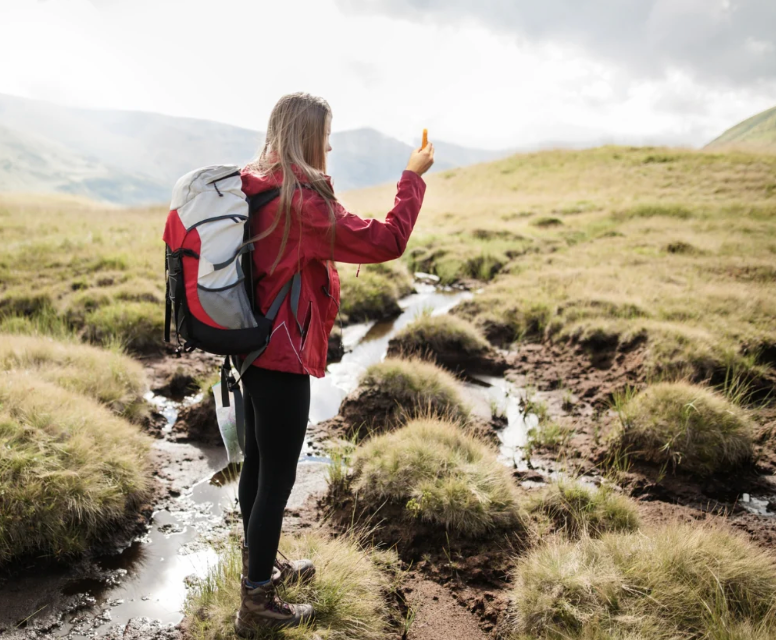 Kestrel 2500 Pocket Weather Meter Action Shot