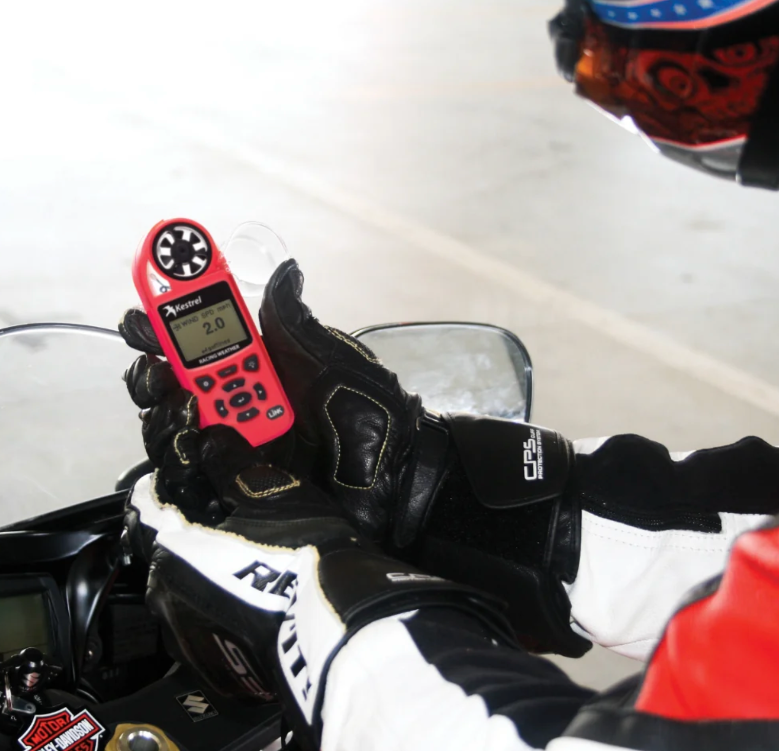 Kestrel 5100 Motorbike Racing Weather Meter